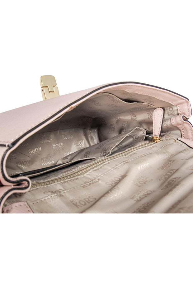 Michael Kors - Light Pink Textured Clasp Handbag – Current Boutique