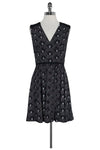 V Back Back Zipper Pleated Floral Print Sleeveless Dress With a Ribbon