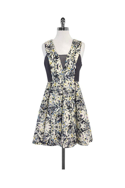 General Print V Back Pleated Hidden Side Zipper Sleeveless Dress