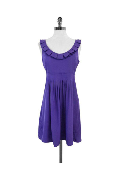 Sleeveless Pleated Hidden Side Zipper Scoop Neck Dress