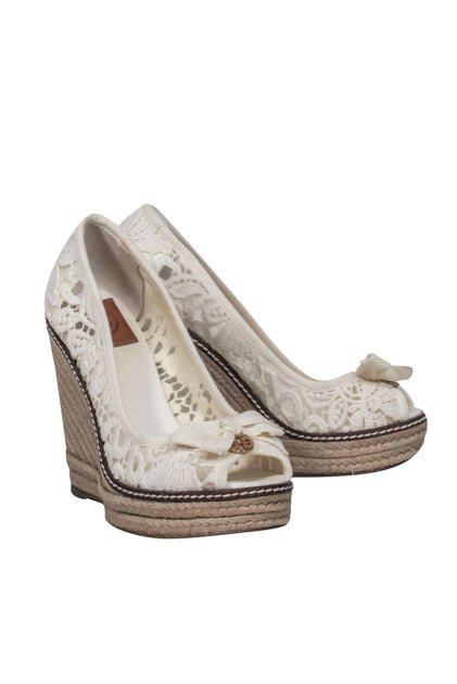 Tory Burch - Cream Eyelet Lace Espadrille Wedges Sz 6 – Current Boutique