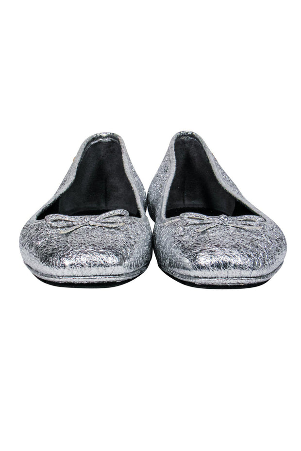 Tory Burch - Silver Textured Ballet Flats w/ Bow Sz  – Current Boutique