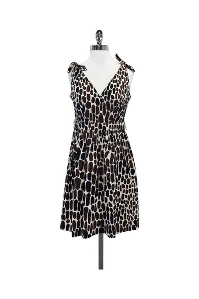 V-neck V Back Belted Hidden Back Zipper Animal Giraffe Print Dress