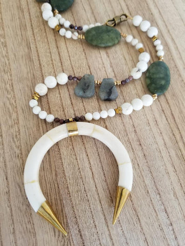 Buffalo Bone Necklace / Crescent Moon Pendant Necklace / Double Horn  Necklace / Bone Crescent Moon Necklace / Long Beaded Boho Necklace - Etsy  India