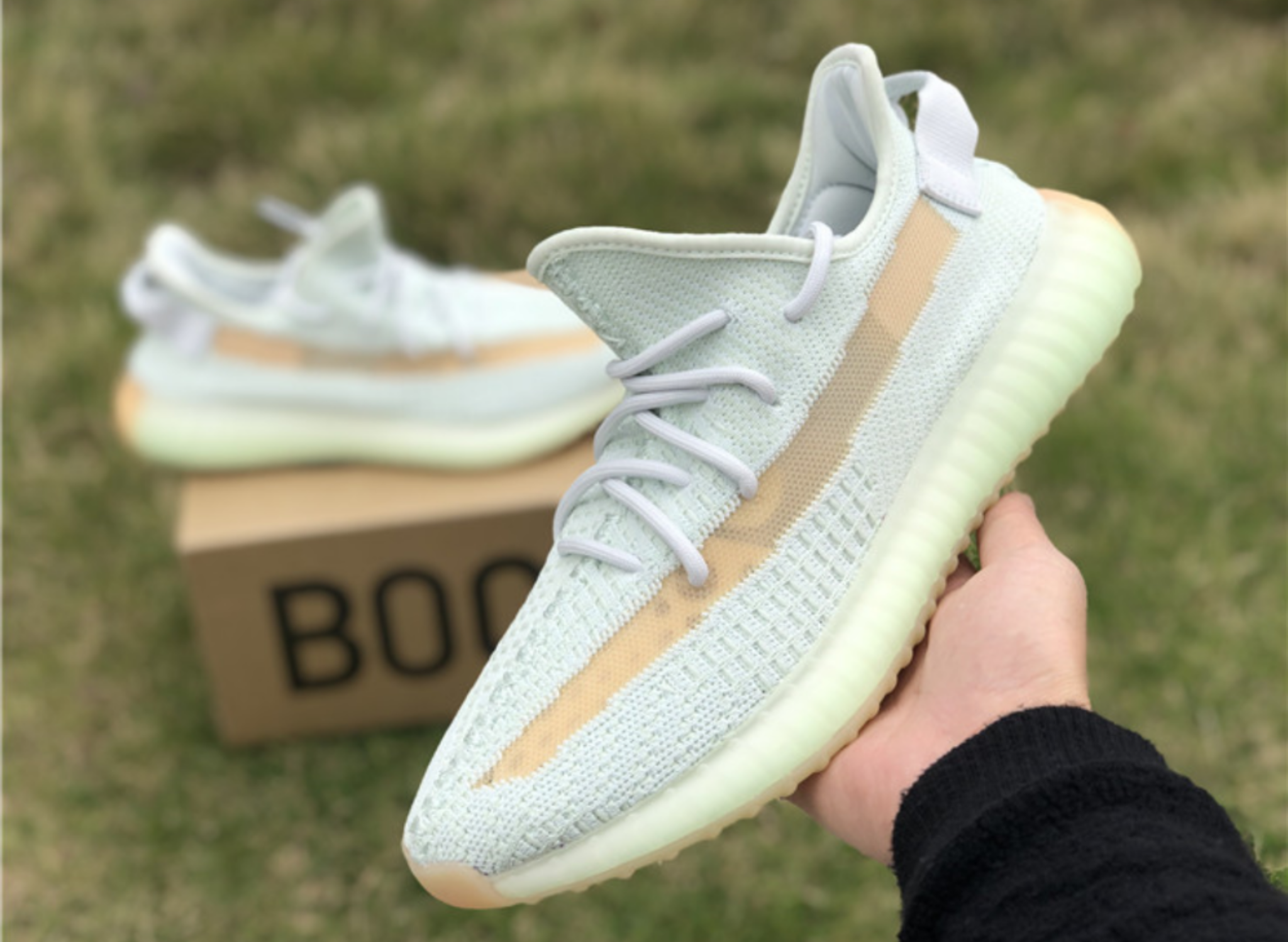 hyperspace yeezy 350 v2