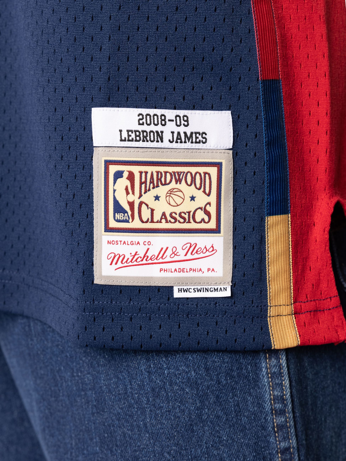 LeBron James Cleveland Cavaliers Mitchell & Ness Hardwood Classics Swingman  Jersey - Navy