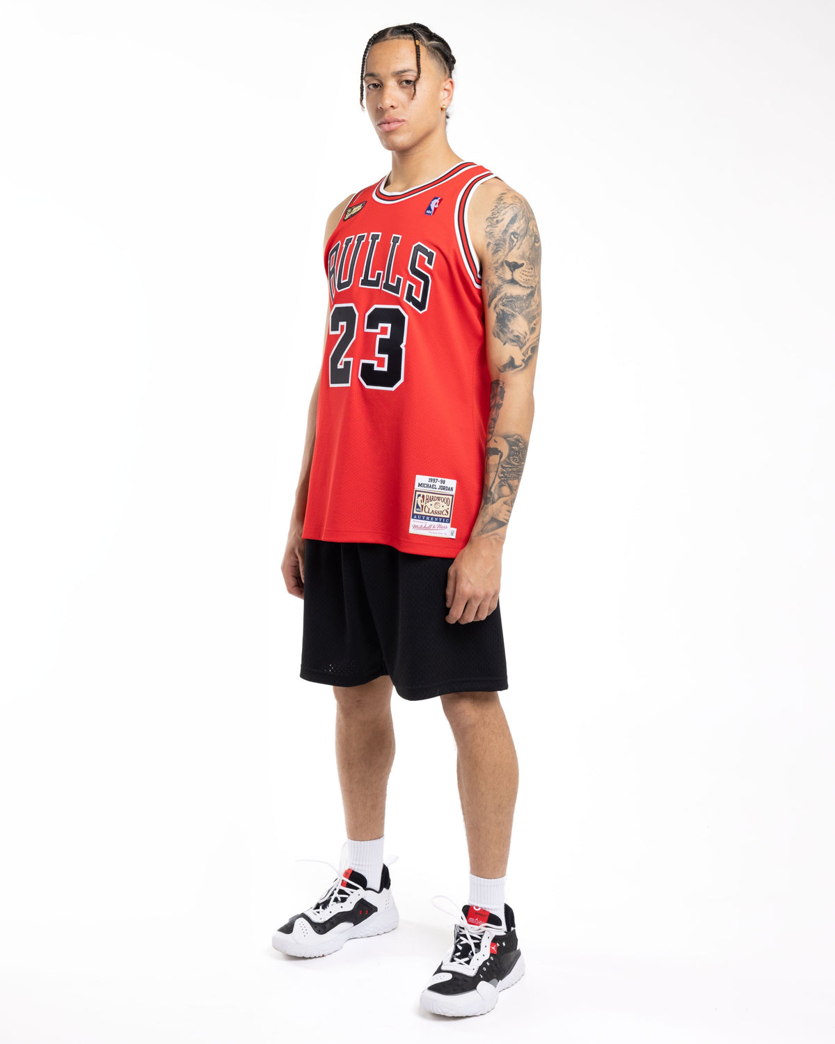 Mitchell and Ness Men's Michael Jordan Chicago Bulls Road Finals 1997-98 Jersey