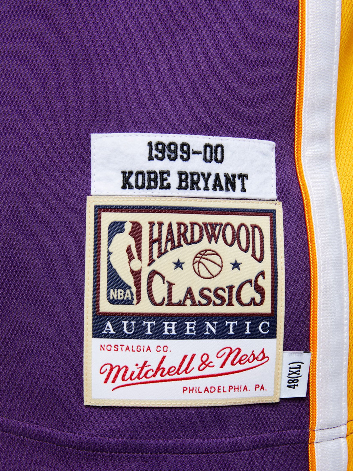 Mitchell & Ness Authentic Jersey Los Angeles Lakers Home Finals 1999-00 Kobe Bryant / Size S