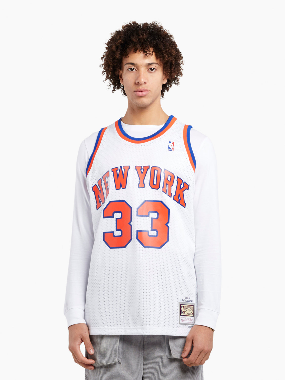 Men's Mitchell & Ness Patrick Ewing White New York Knicks 1985-86 Hardwood Classics Swingman Jersey