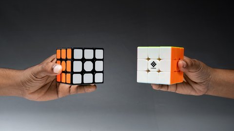 Design Differences in speedcube and rubiks cube