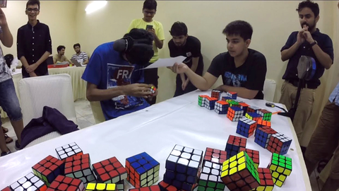 Shivam Bansal solving 3x3 Multi-Blind (MBLD)