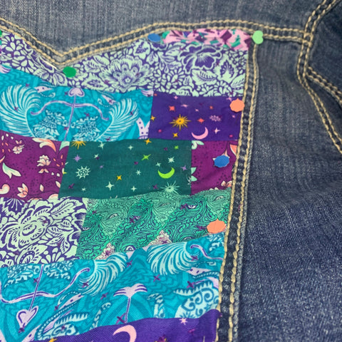 Pinned Panel to Shape of Jacket