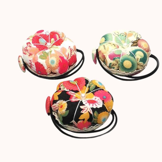 PESUMA Pin Cushion Pumpkin Shape Cute Cartoon Exquisite Needle Holder with  Elastic Wristband - Pin Cushion Needle Holder Needle Pin Cushions - Small