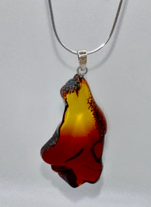 Amber pendant - Jimi Fortune Jewelry services