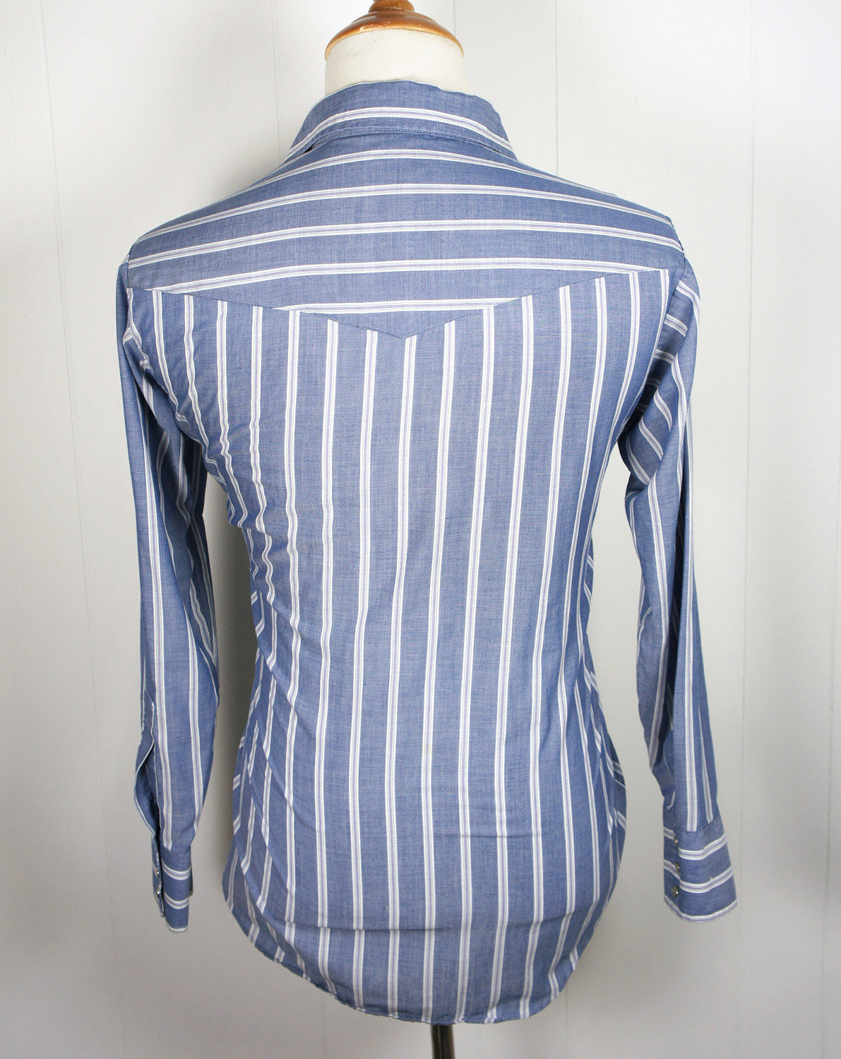 Vintage Men's Denim Blue Striped Western Pearl Snap Shirt - Size L ...