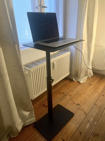 Height adjustable desk Sopiva from SELKAstore