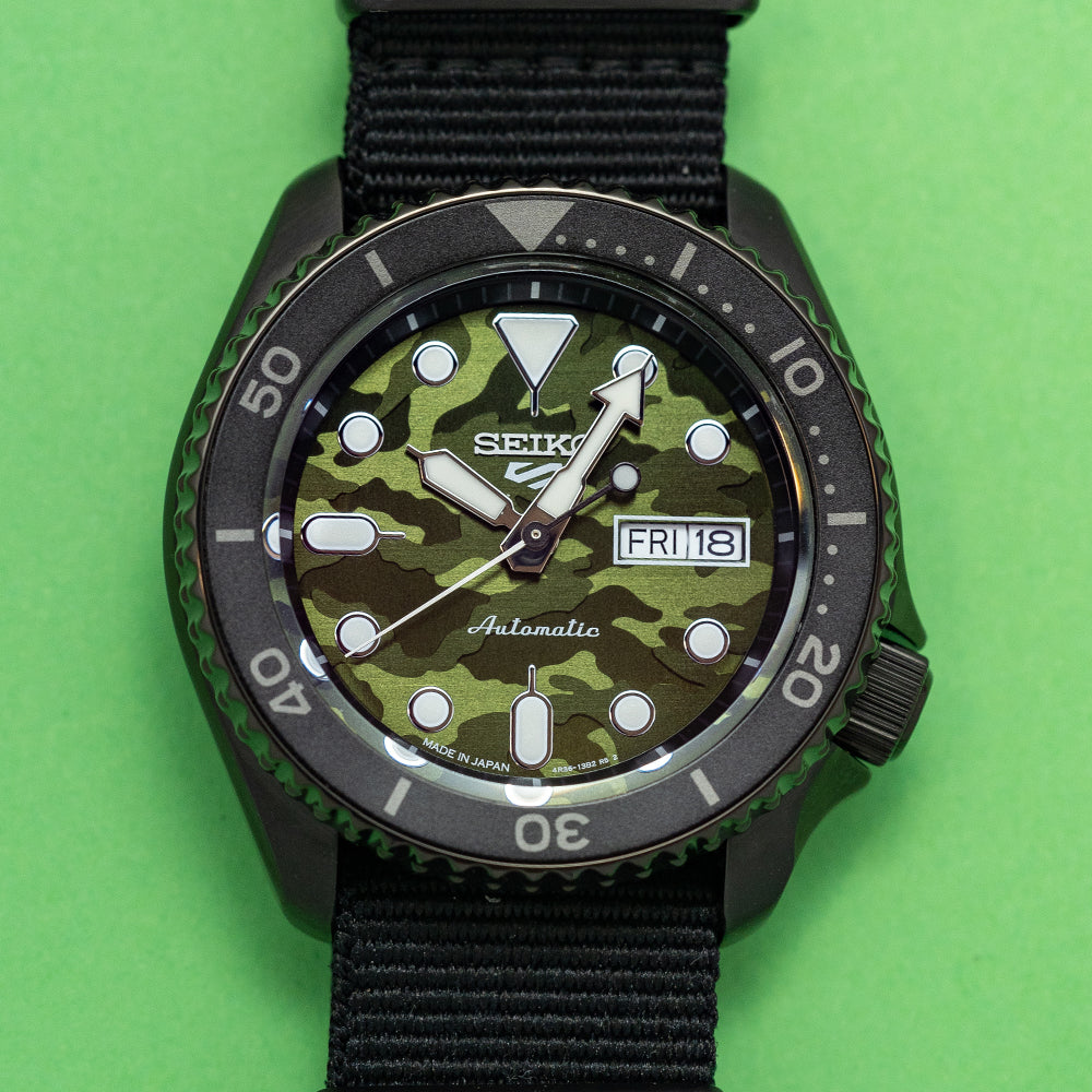 Unworn 2022 Seiko 5 Sports Green Camo Dial SRPJ37 – KibbleWatches