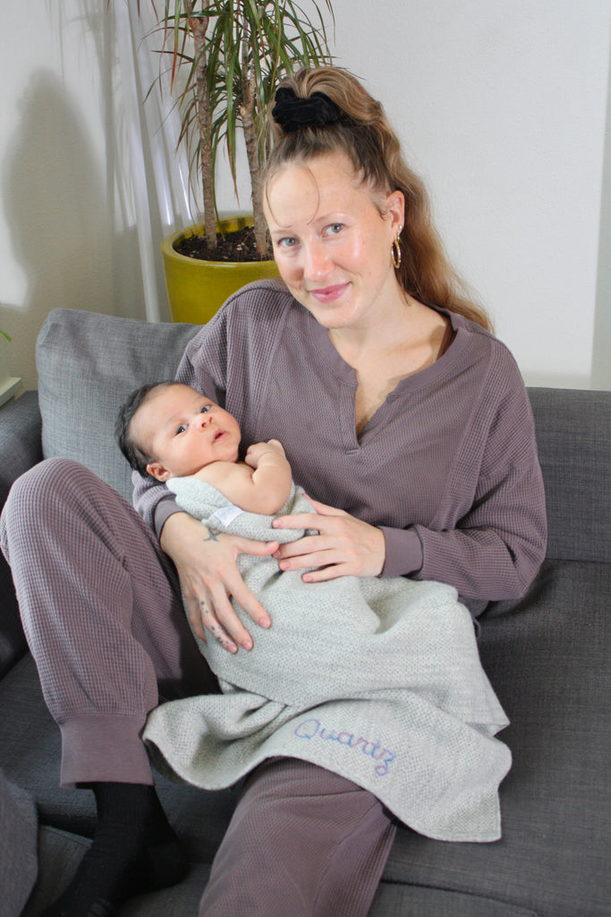 Organic, non-toxic baby blanket. Caroline Fullerton new mom interview with AU Baby. Postpartum interview.