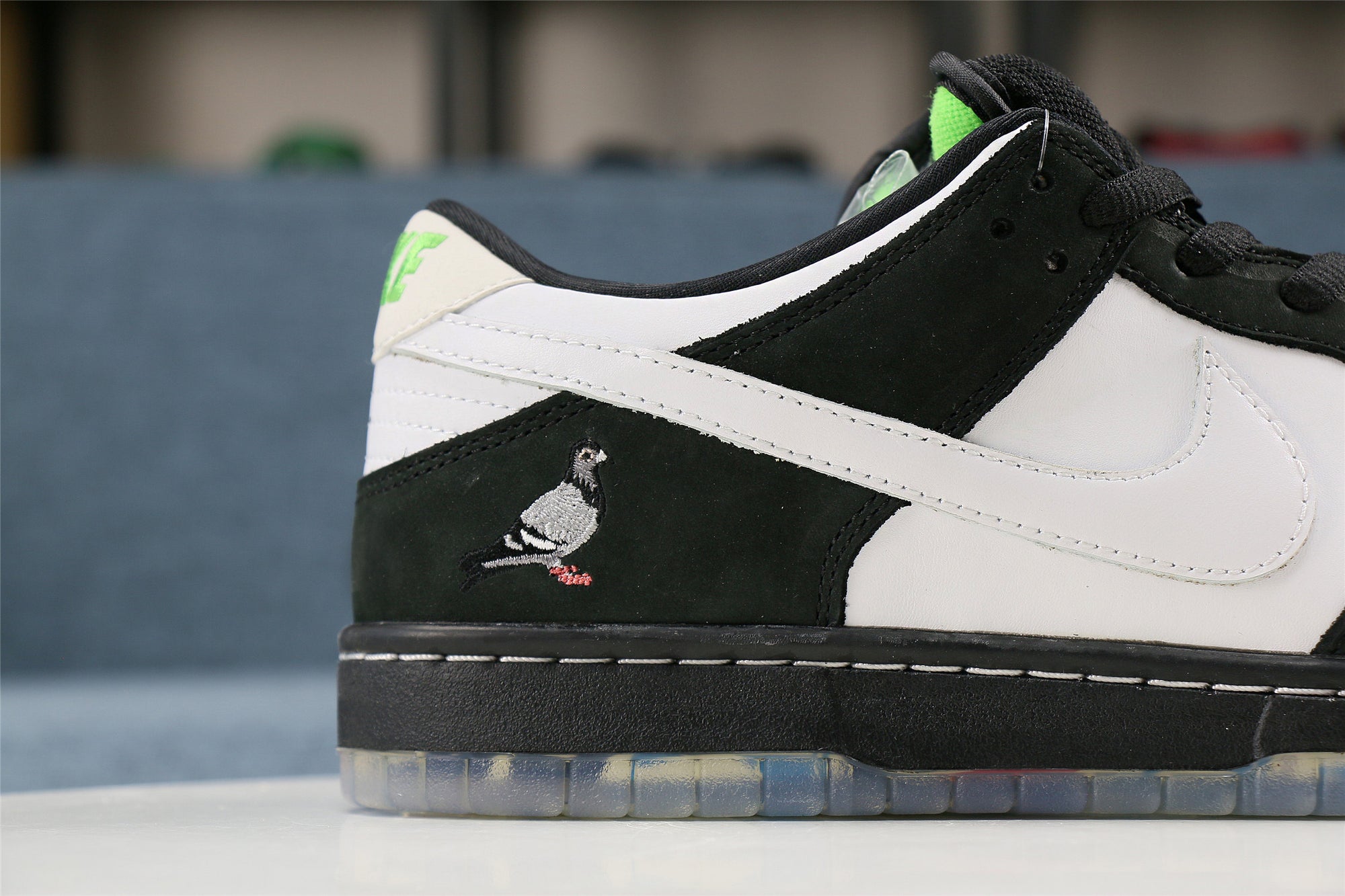 staple x nike sb dunk low panda pigeon