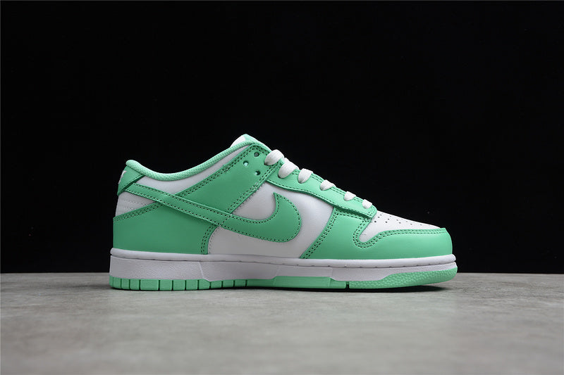 nike green glow low dunks