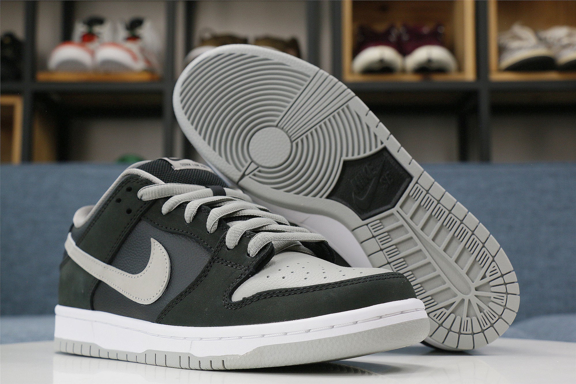 j pack shadow nike sb