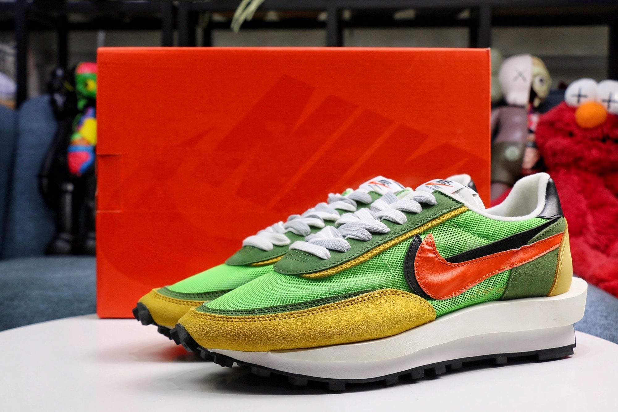 nike waffle sacai