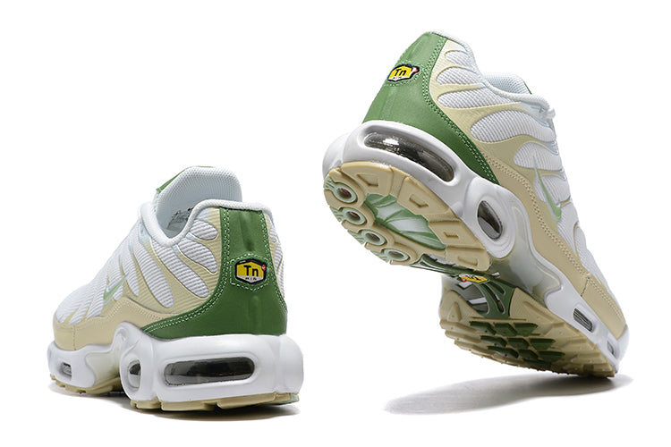 nike airmax white and green