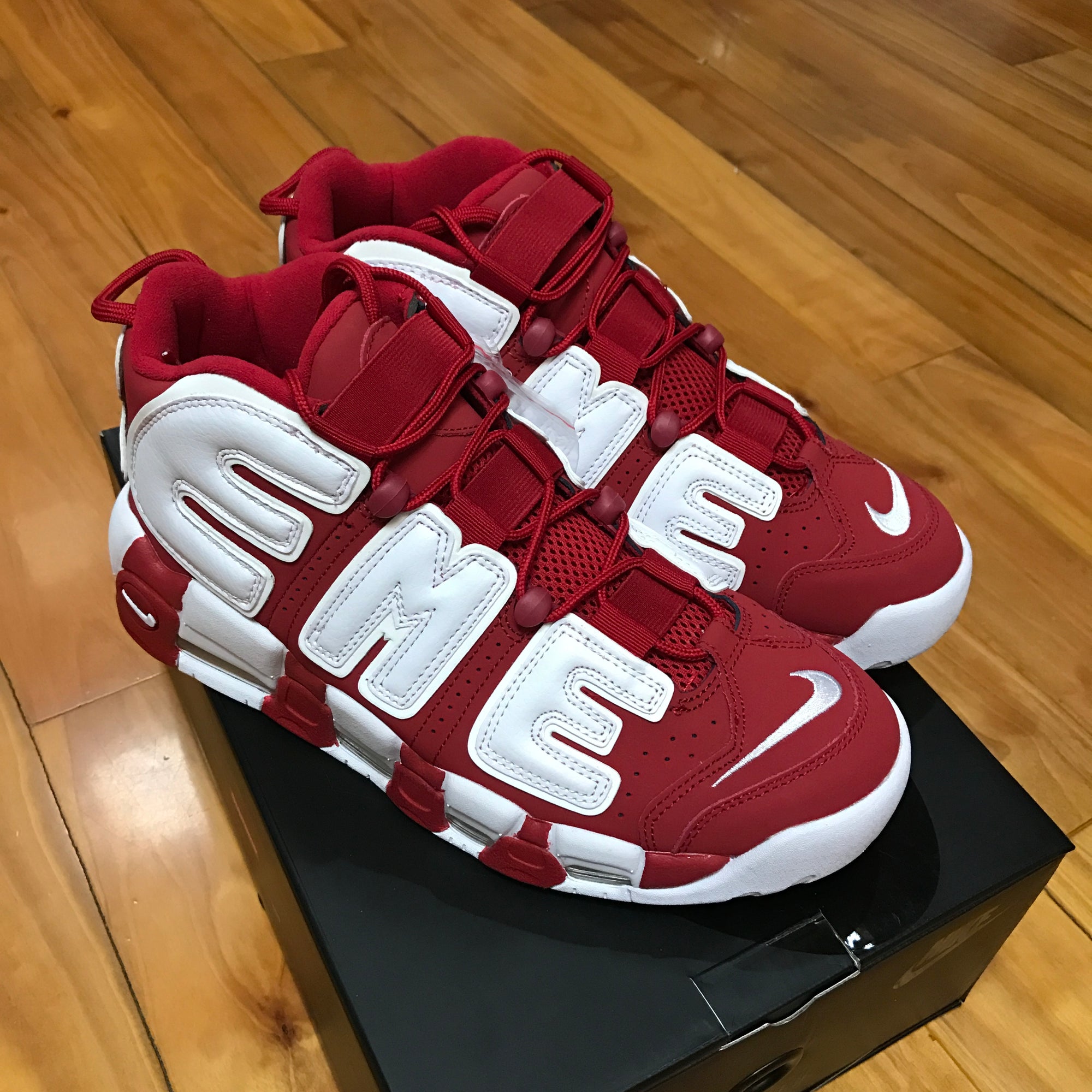 nike suptempo red