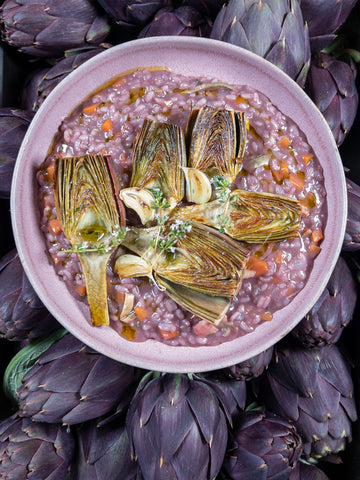 HABILE propose un plat de saison un risotto aux gamay et artichaut de chez Sylvain Erhardt, brie noir. À déguster durant le mois de mai au 16 rue de Lancry, Paris 10