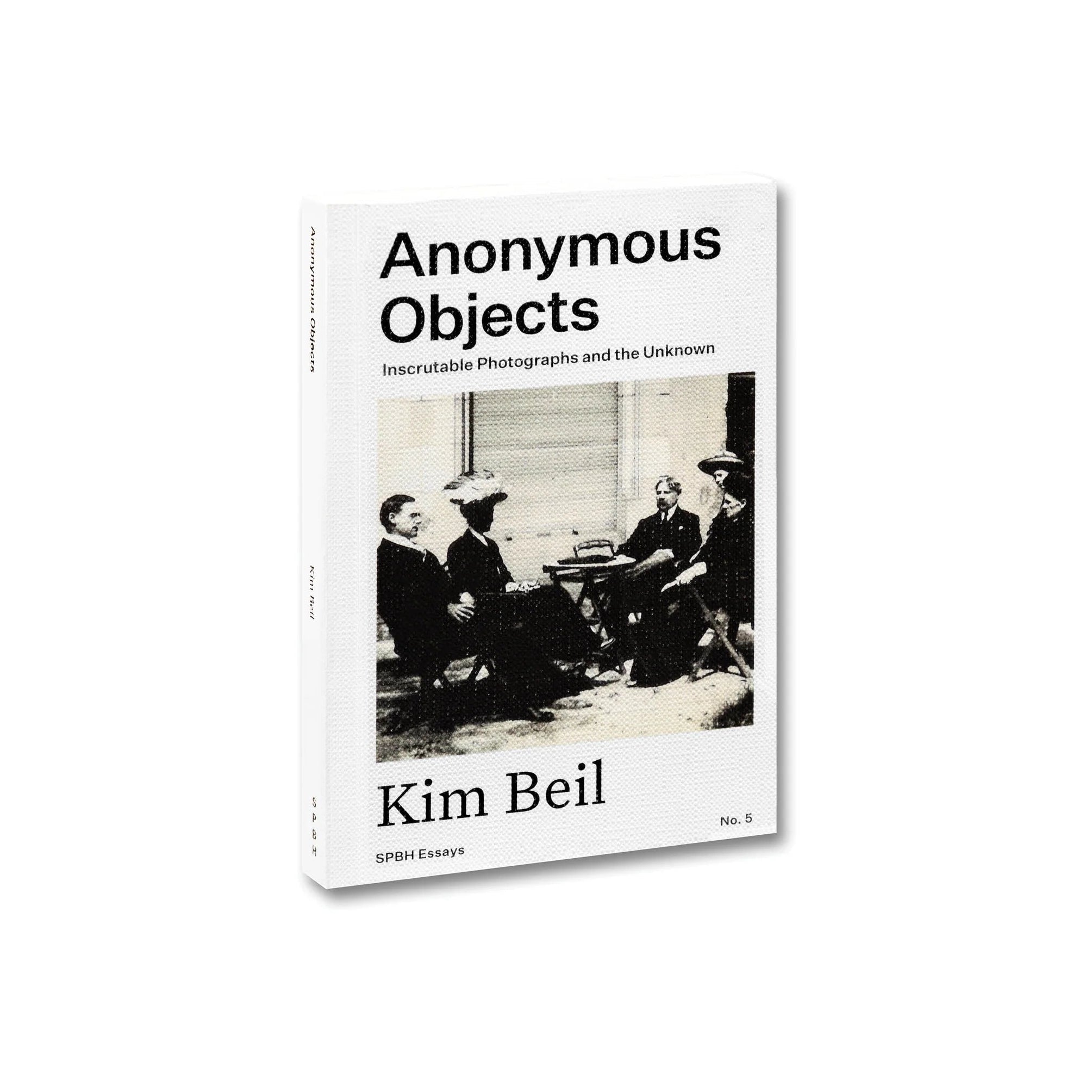 Anonymous Objects: Inscrutable Photographs and the Unknown
