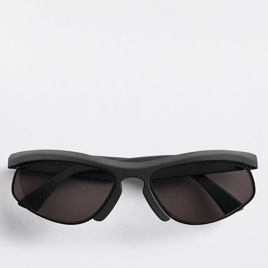 Volcanite silver sunglasses with a metallic effect