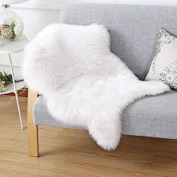 Faux Peau de Mouton en Laine Tapis 60 x 90 cm Imitation Toison Moquette Fluffy Soft Longhair Décoratif Coussin de Chaise Canapé Natte (Blanc, 60 x 90 cm)