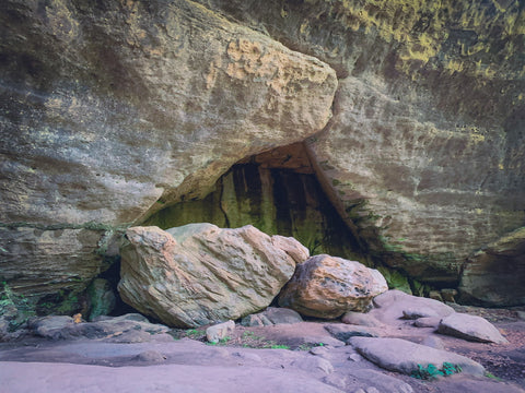 Hawks cave Ferne Clyffe State Park Illinois Shawnee National forest Trail