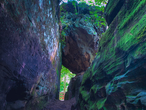 Giant city nature trail balancing rock in giant city state park Illinois 