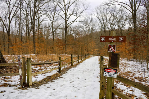 hemlock clifffs trailhead hoosier national forest indiana hiking