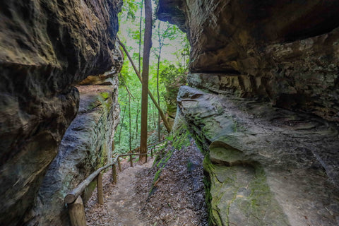 Dangerous box canyon stairway through the devils gulch in natural bridge state resort park kentucky