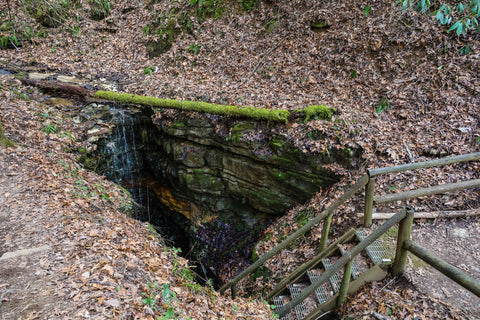 entrance into henson's arch cave in natural bridge state park kentucky