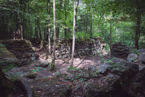 Old stone fort state archeological park Tennessee waterfall hiking trails prehistoric site