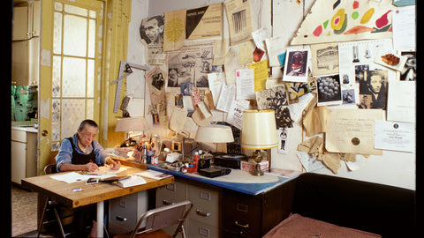 Louise Bourgeois working in hes Studio. Photo by Jean-François Jaussaud