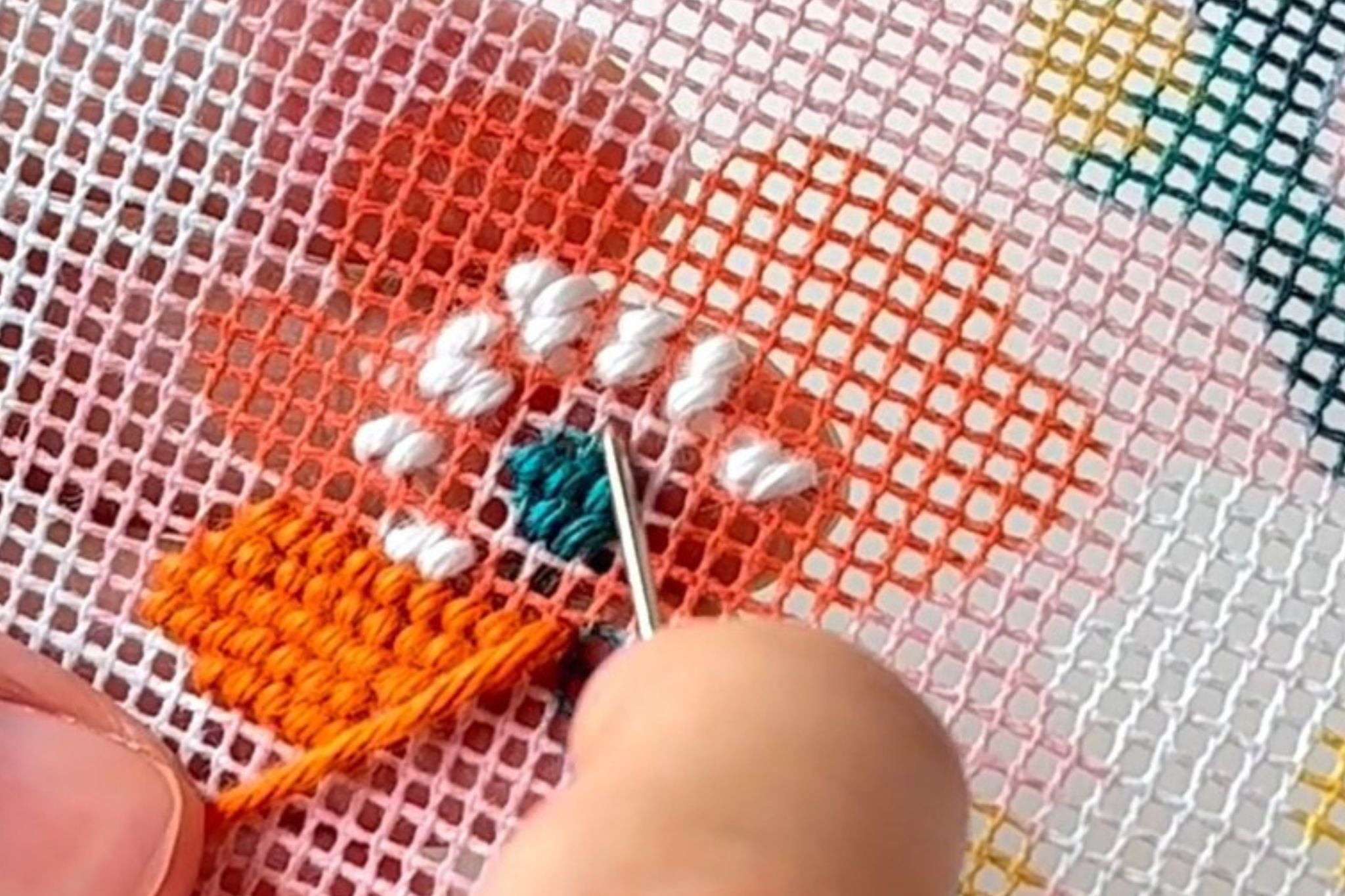 How to stitch needlepoint intersections_14
