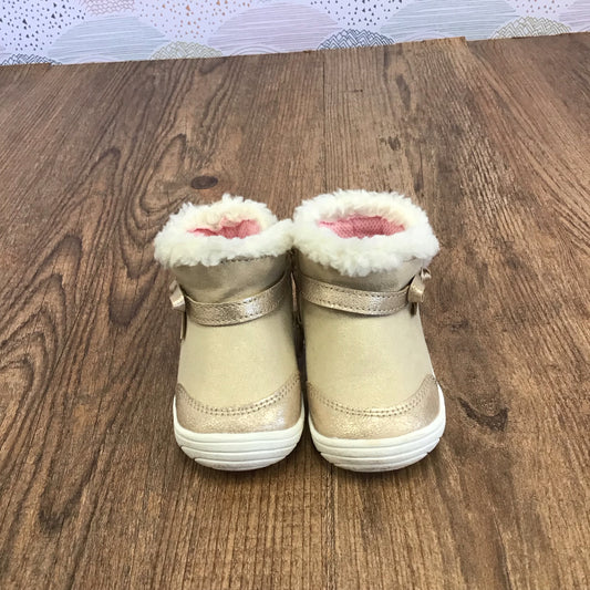 Stride rite clearance ugg boots