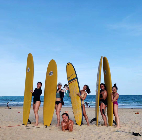 wanning surfen china wanning hainan meisjes surfen aziatische meisjes surfen