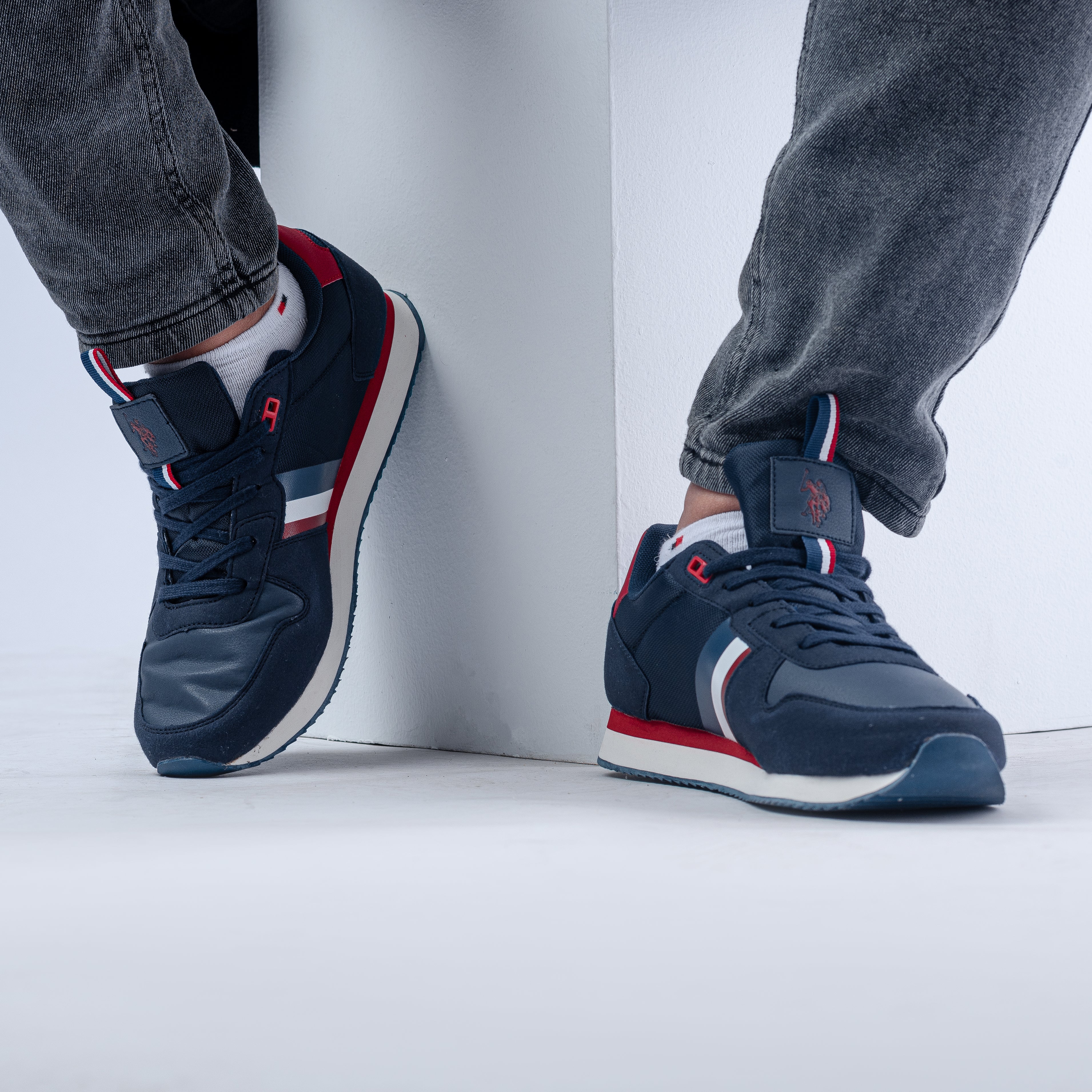 Looking for These Tommy Hilfiger Shoes : r/repbudgetsneakers