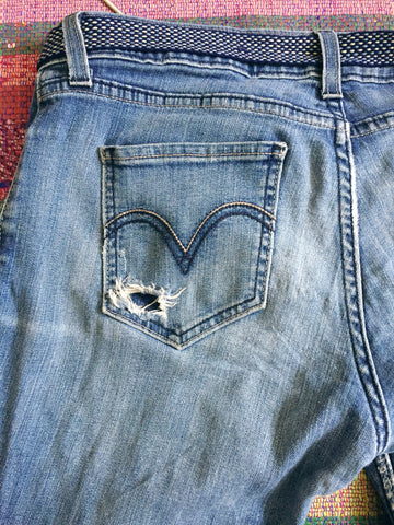 How to Fix a Ripped Jeans Back Pocket in 5 Steps