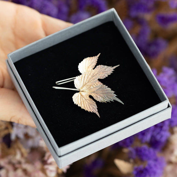 Hop leaf earrings in silver from real leaf