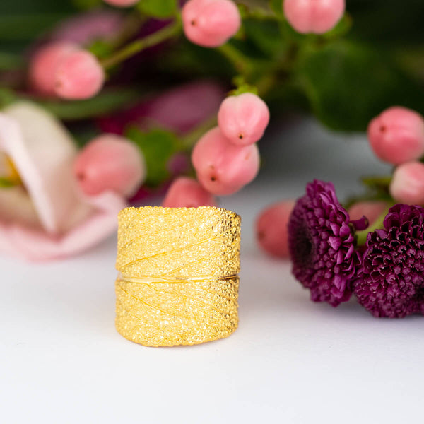 a golden sage leaf ring - the perfect gift for Christmas