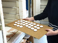 FIRING GLAZED BCERAMIC BUTTONS