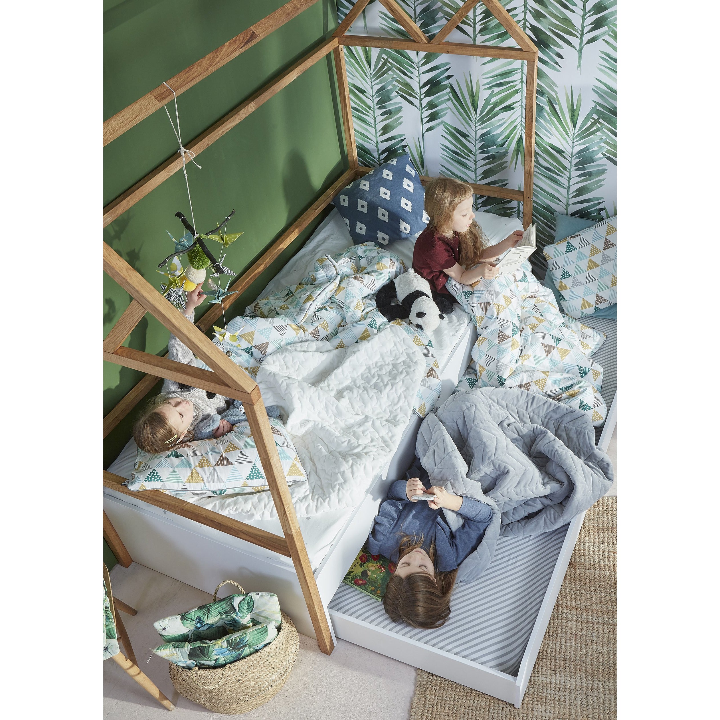 kids single house bed