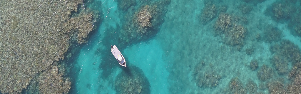 boat on Australian great barrier reef