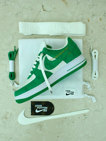 enfoque del producto- LOUIS VUITTON NIKE AIR FORCE 1 LOW BLANCO